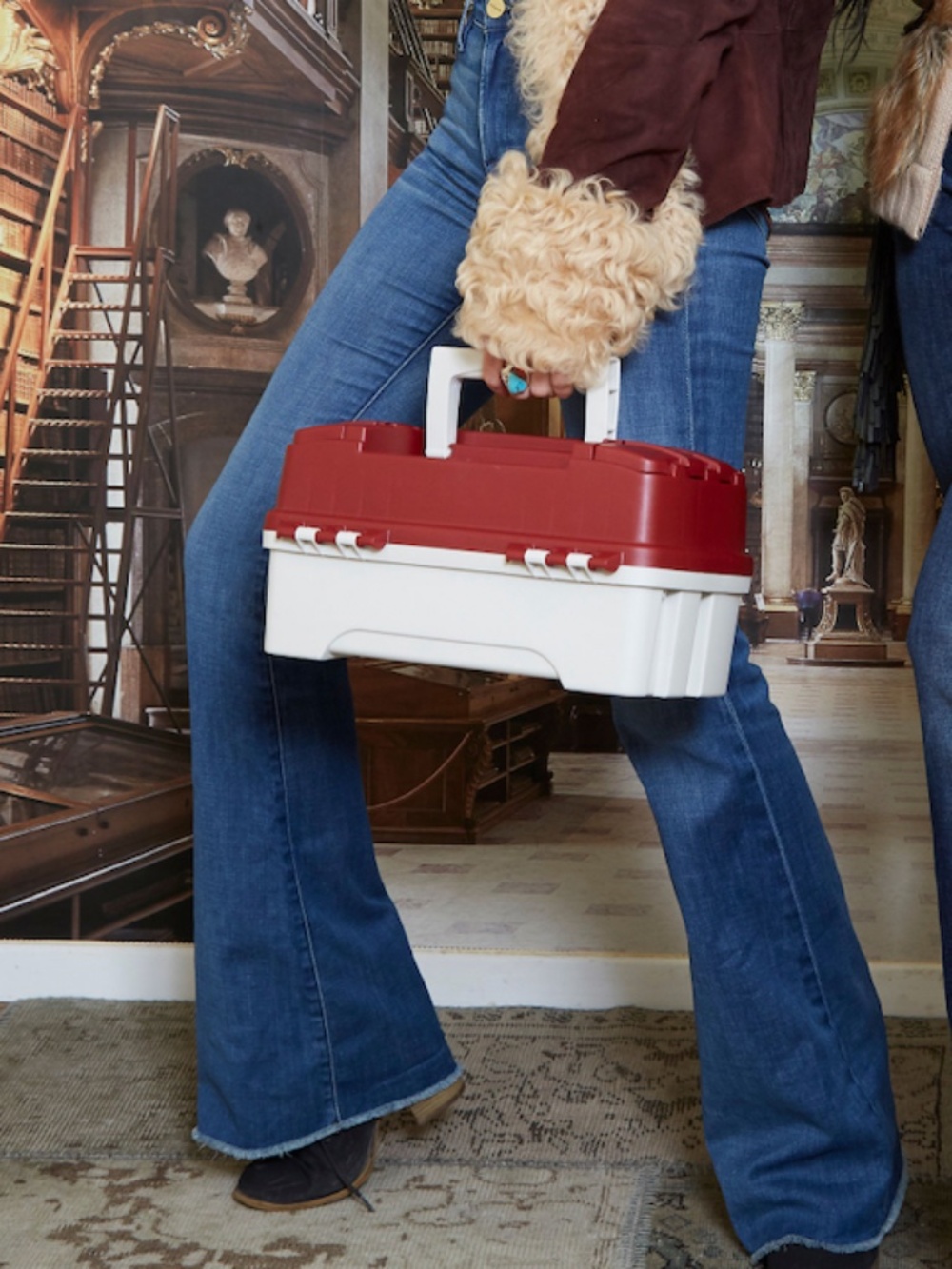 FLATTERING "Le High Flare" FRAME Denim Jeans